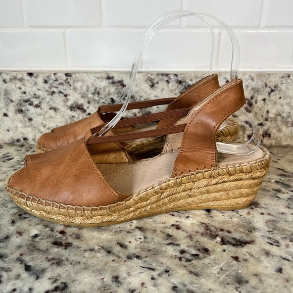 Andre Assous Tan Leather Espadrille Flat *** - Picture 3 of 10